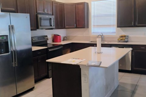 House in St. Lucie, Florida 4 bedrooms, 210.98 sq.m. № 2082021 - photo 12