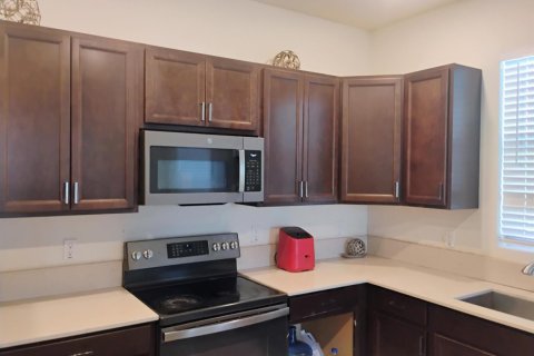 House in St. Lucie, Florida 4 bedrooms, 210.98 sq.m. № 2082021 - photo 13