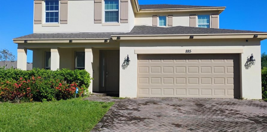 House in St. Lucie, Florida 4 bedrooms, 210.98 sq.m. № 2082021
