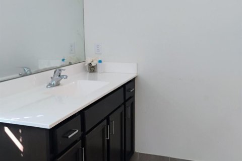 House in St. Lucie, Florida 4 bedrooms, 210.98 sq.m. № 2082021 - photo 18
