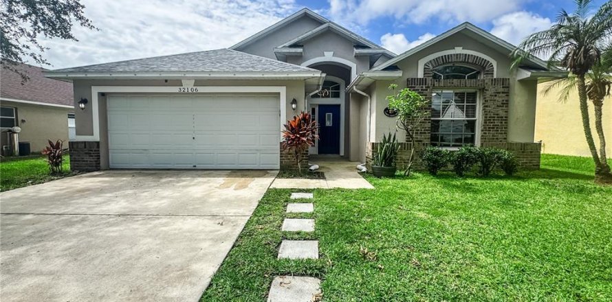 Casa en Wesley Chapel, Florida 3 dormitorios, 164.99 m2 № 1851262