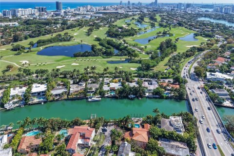 Casa en venta en Miami Beach, Florida, 6 dormitorios, 480.12 m2 № 2047429 - foto 5