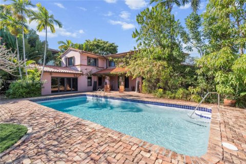 Casa en venta en Miami Beach, Florida, 6 dormitorios, 480.12 m2 № 2047429 - foto 10