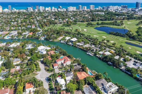 Casa en venta en Miami Beach, Florida, 6 dormitorios, 480.12 m2 № 2047429 - foto 4