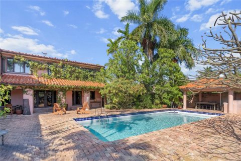 Casa en venta en Miami Beach, Florida, 6 dormitorios, 480.12 m2 № 2047429 - foto 9