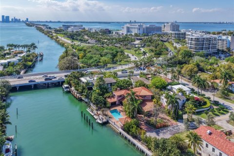 Casa en venta en Miami Beach, Florida, 6 dormitorios, 480.12 m2 № 2047429 - foto 6