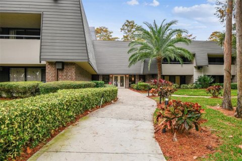Condominio en venta en Palm Harbor, Florida, 1 dormitorio, 76.64 m2 № 2104359 - foto 2