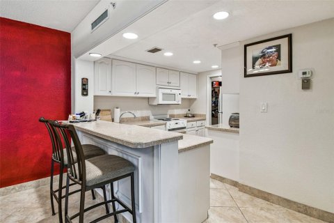Condominio en venta en Palm Harbor, Florida, 1 dormitorio, 76.64 m2 № 2104359 - foto 12