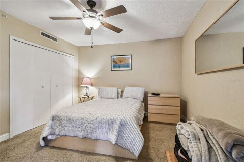 Condominio en venta en Palm Harbor, Florida, 1 dormitorio, 76.64 m2 № 2104359 - foto 24