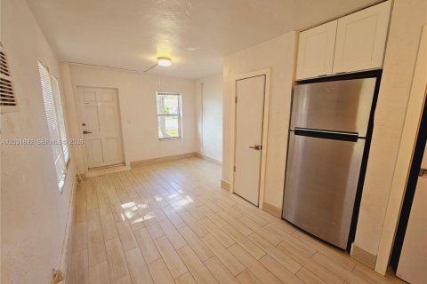 Apartment in Dania Beach, Florida 46.45 sq.m. № 2083800 - photo 10