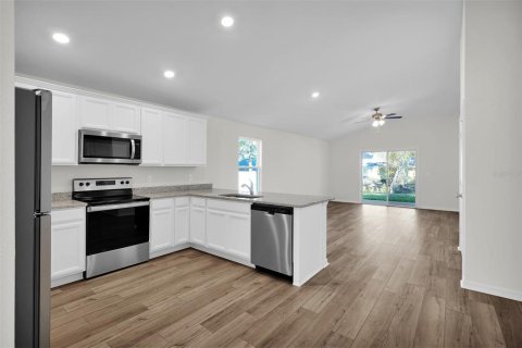 House in Palm Coast, Florida 4 bedrooms, 171.4 sq.m. № 2222924 - photo 5