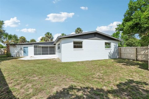 House in Daytona Beach, Florida 3 bedrooms, 170.94 sq.m. № 1869370 - photo 17
