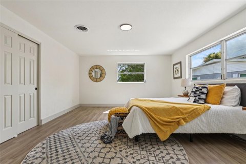 House in Daytona Beach, Florida 3 bedrooms, 170.94 sq.m. № 1869370 - photo 10