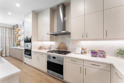 Купить виллу или дом в Уэст-Палм-Бич, Флорида 3 комнаты, 302.12м2, № 2192228 - фото 5