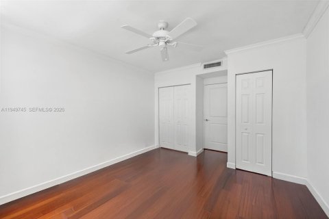 Copropriété à vendre à Miami, Floride: 1 chambre, 73.11 m2 № 2007356 - photo 9
