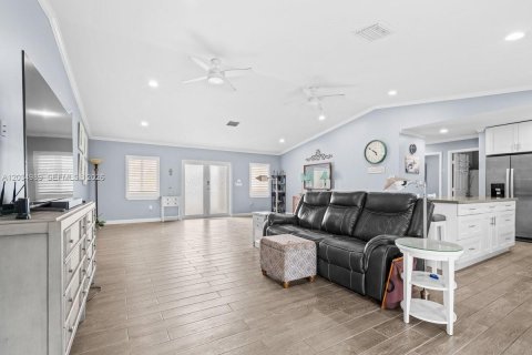 Casa en venta en Homestead, Florida, 5 dormitorios, 198.44 m2 № 2248601 - foto 6