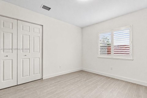 Casa en venta en Homestead, Florida, 5 dormitorios, 198.44 m2 № 2248601 - foto 12