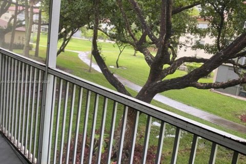 Condo in Pembroke Pines, Florida, 1 bedroom  № 1794769 - photo 18
