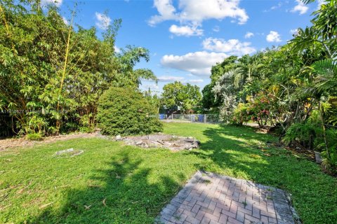 House in Hollywood, Florida 2 bedrooms, 85.75 sq.m. № 2013493 - photo 4