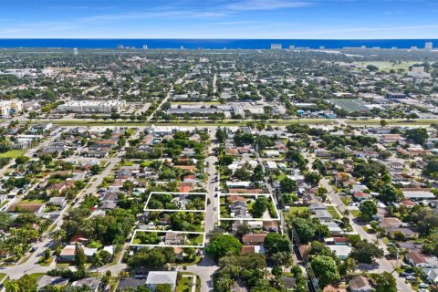 House in Hollywood, Florida 2 bedrooms, 85.75 sq.m. № 2013493 - photo 8