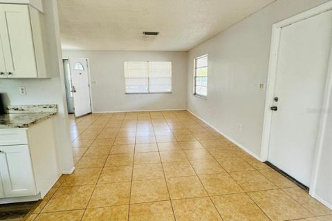 Villa ou maison à vendre à Citrus Springs, Floride: 3 chambres, 110 m2 № 1620846 - photo 5