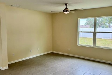 House in Ocala, Florida 4 bedrooms, 169.83 sq.m. № 1900412 - photo 15