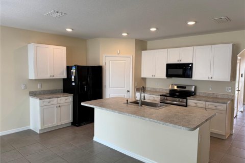 House in Ocala, Florida 4 bedrooms, 169.83 sq.m. № 1900412 - photo 6