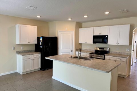 House in Ocala, Florida 4 bedrooms, 169.83 sq.m. № 1900412 - photo 10