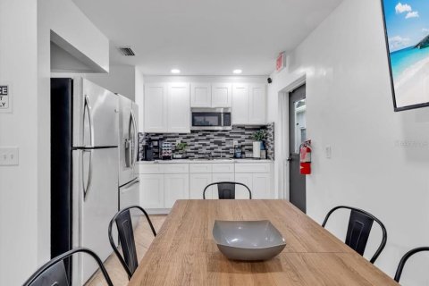 Commercial property in Tampa, Florida 320.7 sq.m. № 1877165 - photo 17