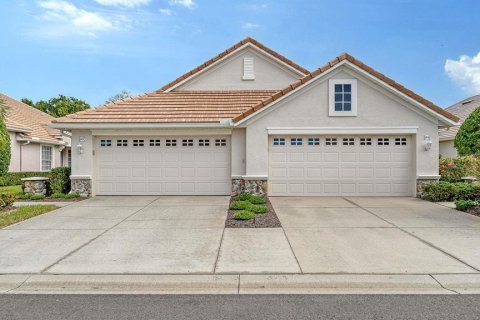 House in Lakewood Ranch, Florida 3 bedrooms, 157.93 sq.m. № 2428859 - photo 3