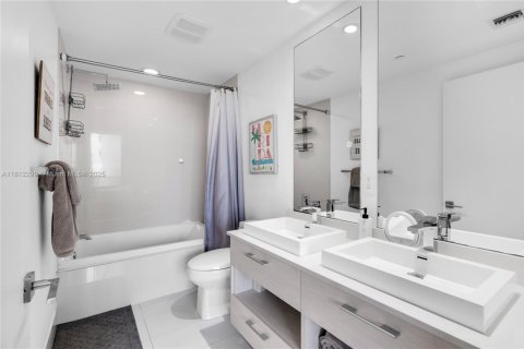 Copropriété à louer à Miami, Floride: 2 chambres, 86.03 m2 № 1756793 - photo 14
