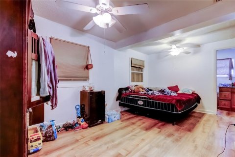 Villa ou maison à vendre à Tampa, Floride: 5 chambres, 218.41 m2 № 2195273 - photo 20