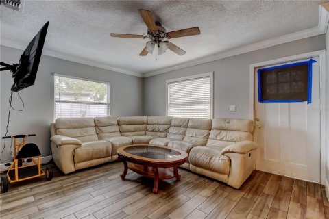 Villa ou maison à vendre à Tampa, Floride: 5 chambres, 218.41 m2 № 2195273 - photo 5