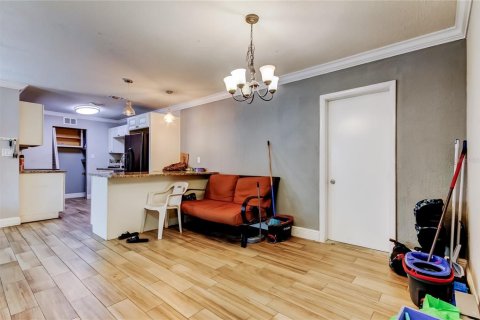 Villa ou maison à vendre à Tampa, Floride: 5 chambres, 218.41 m2 № 2195273 - photo 16