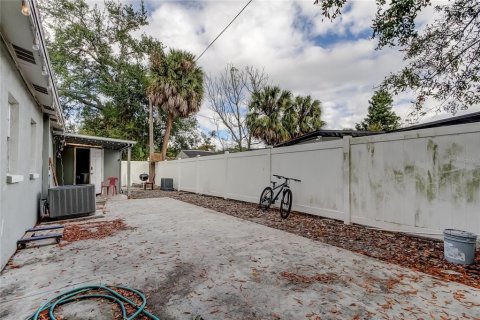 Villa ou maison à vendre à Tampa, Floride: 5 chambres, 218.41 m2 № 2195273 - photo 30