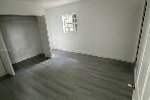 Villa ou maison à vendre à Miami, Floride: 4 chambres, 160.91 m2 № 1987359 - photo 9