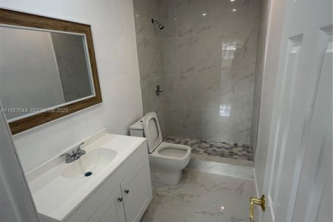 Villa ou maison à vendre à Miami, Floride: 4 chambres, 160.91 m2 № 1987359 - photo 8