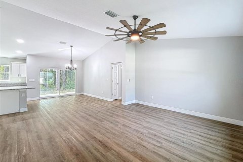Villa ou maison à vendre à Dunnellon, Floride: 3 chambres, 136.75 m2 № 1740497 - photo 10