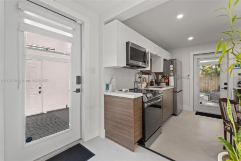 Immobilier commercial à vendre à Miami, Floride: 143.81 m2 № 1700697 - photo 26