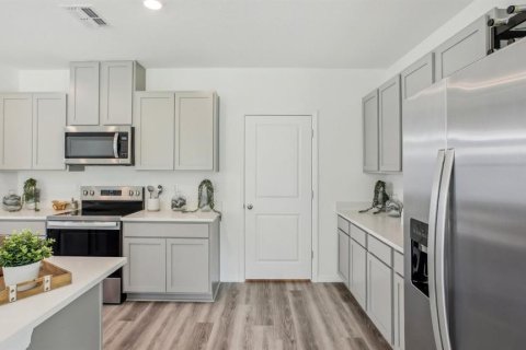 House in Land O' Lakes, Florida 4 bedrooms, 214.14 sq.m. № 1881314 - photo 12