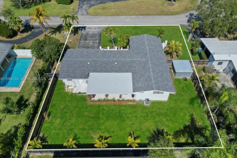 Снять в аренду виллу или дом в Майами, Флорида 3 спальни, 144м2, № 2029815 - фото 4