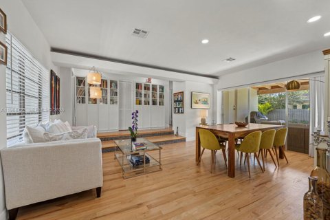 Снять в аренду виллу или дом в Майами, Флорида 3 спальни, 144м2, № 2029815 - фото 9