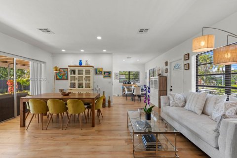 Снять в аренду виллу или дом в Майами, Флорида 3 спальни, 144м2, № 2029815 - фото 12