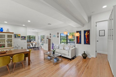 Снять в аренду виллу или дом в Майами, Флорида 3 спальни, 144м2, № 2029815 - фото 13