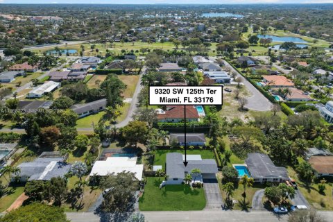 Снять в аренду виллу или дом в Майами, Флорида 3 спальни, 144м2, № 2029815 - фото 2