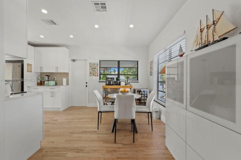 Снять в аренду виллу или дом в Майами, Флорида 3 спальни, 144м2, № 2029815 - фото 14