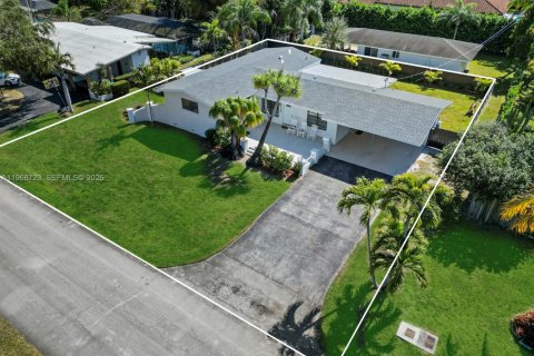 Снять в аренду виллу или дом в Майами, Флорида 3 спальни, 144м2, № 2029815 - фото 5