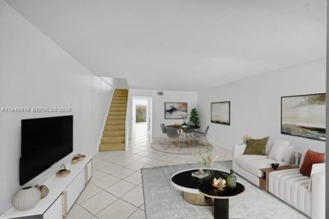 Townhouse in Lauderdale-by-the-Sea, Florida 2 bedrooms, 139.35 sq.m. № 2005558 - photo 5