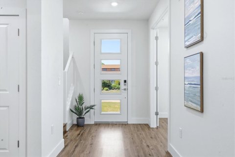Villa ou maison à vendre à Port Charlotte, Floride: 4 chambres, 240.34 m2 № 2131437 - photo 4