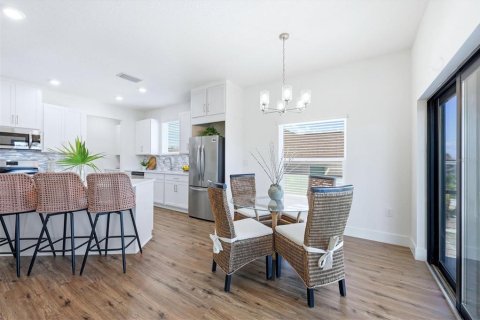 Villa ou maison à vendre à Port Charlotte, Floride: 4 chambres, 240.34 m2 № 2131437 - photo 8